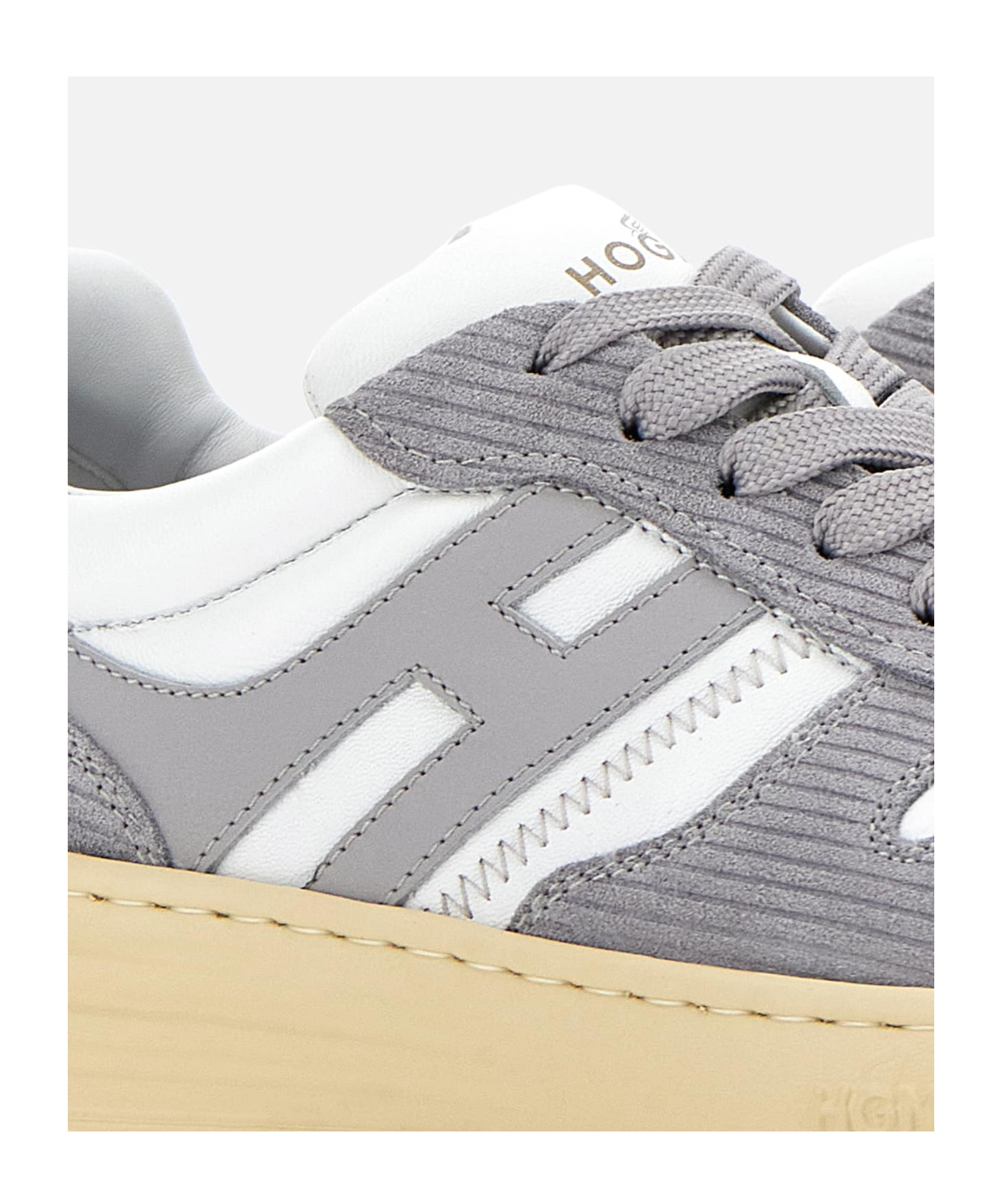 Hogan H630 Panelled Sneakers In Nude
