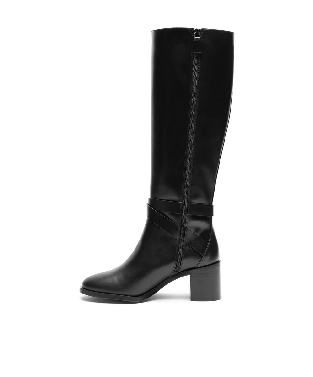 Stuart Weitzman Round Toe Boots In Black