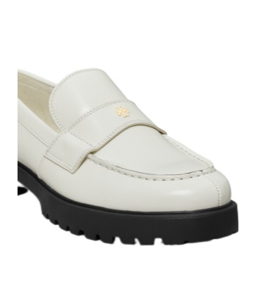 Tory Burch White Loafer With Logo Plate In White