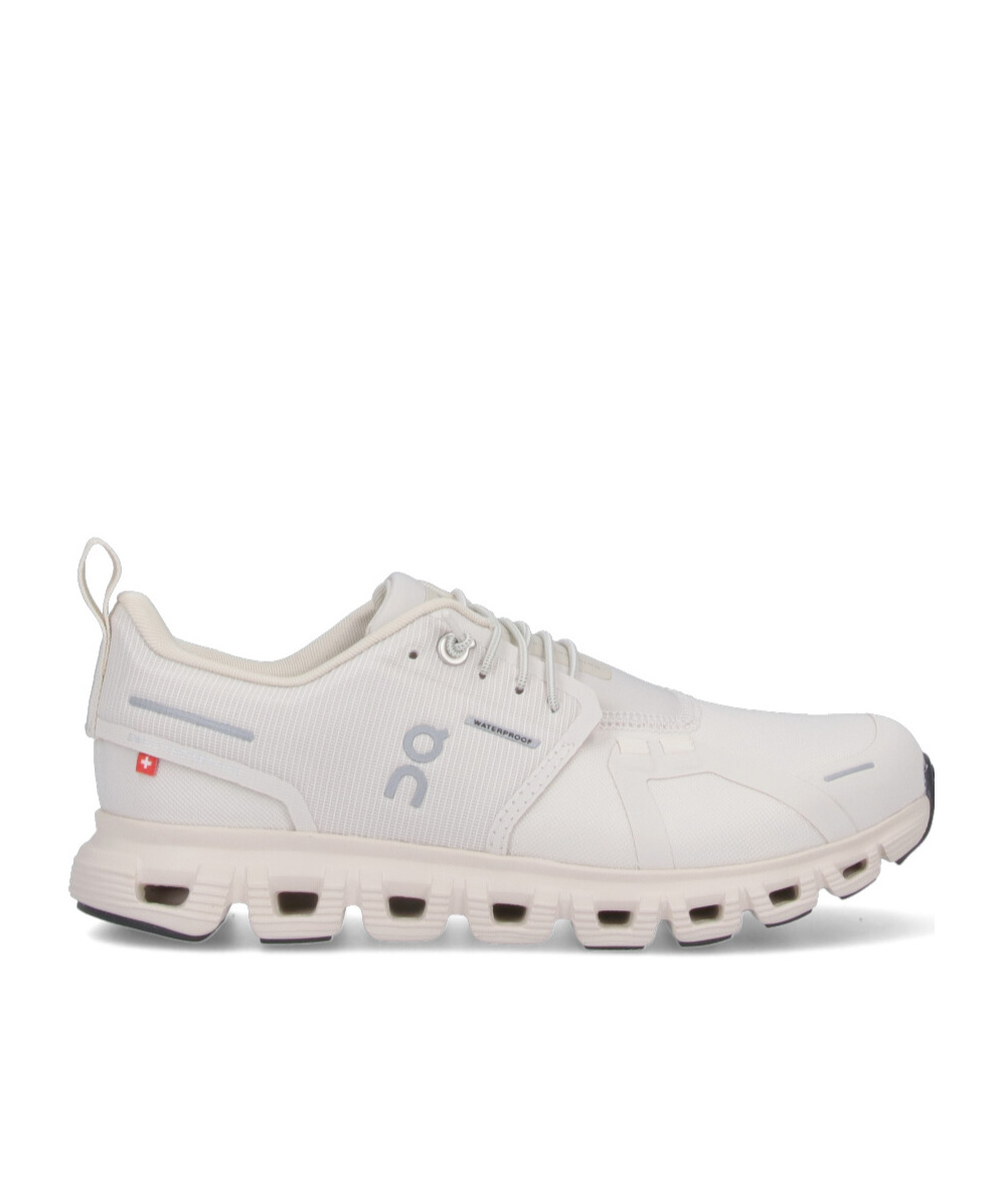 On Running Cloud 6 Trainers In White