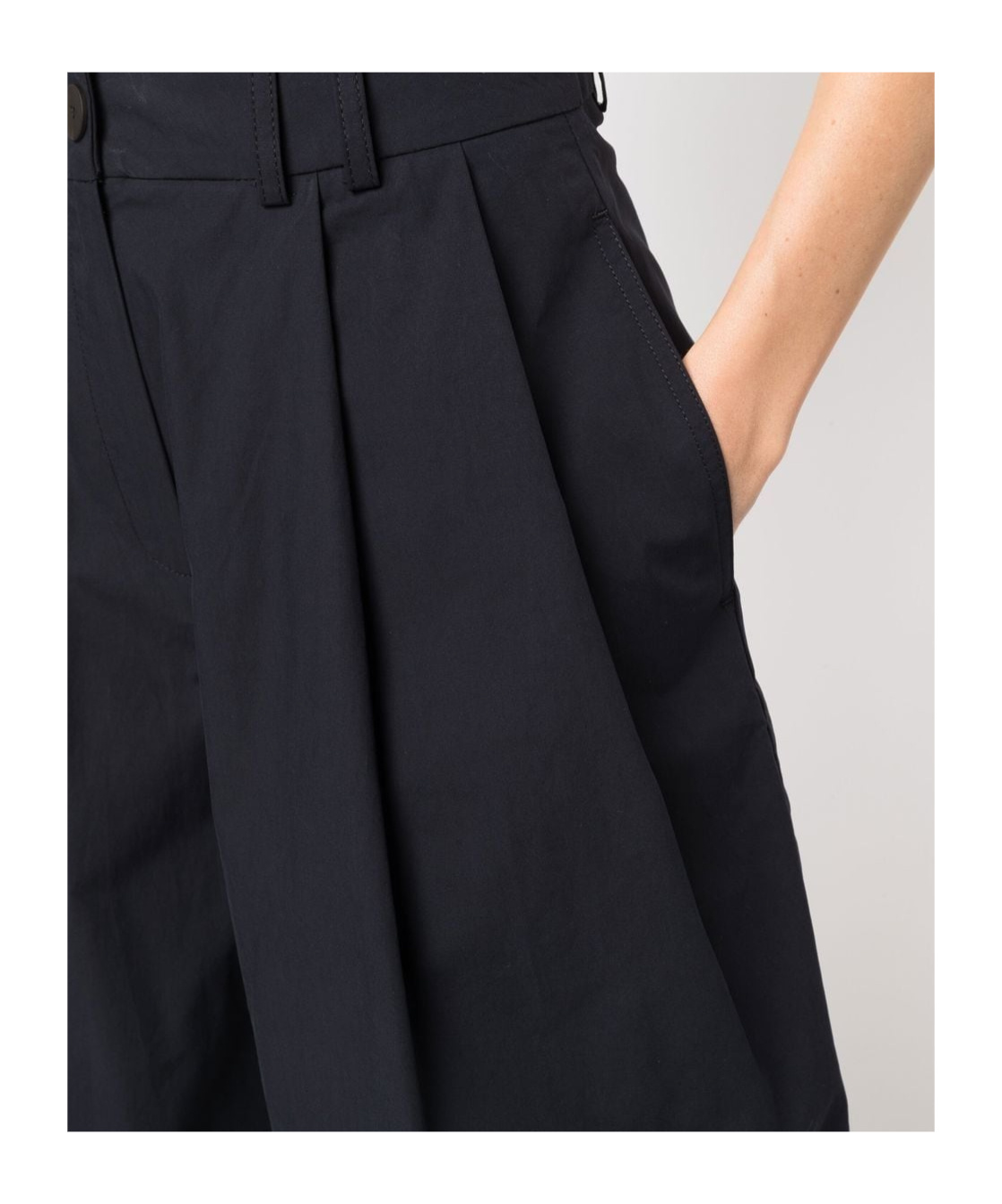 Studio Nicholson Tailored Flared Shorts In Darkest Navy