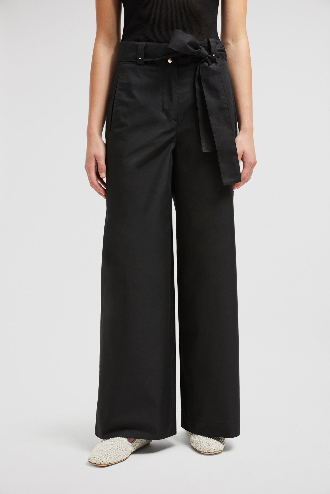 Moncler Tied-waist Trousers In Black
