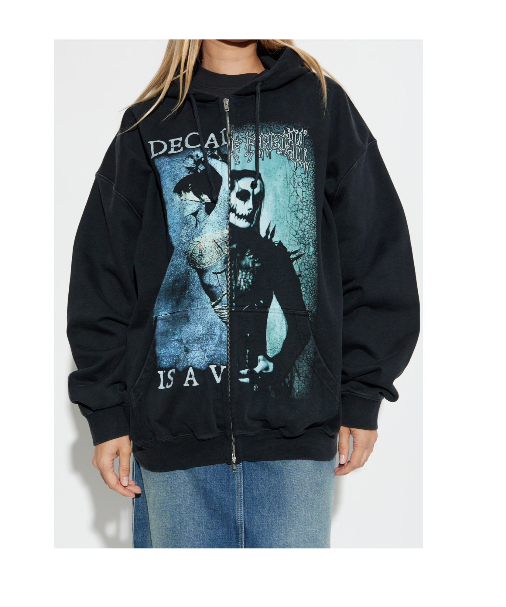 Vetements Zip-up Hooded Sweatshirt In Black