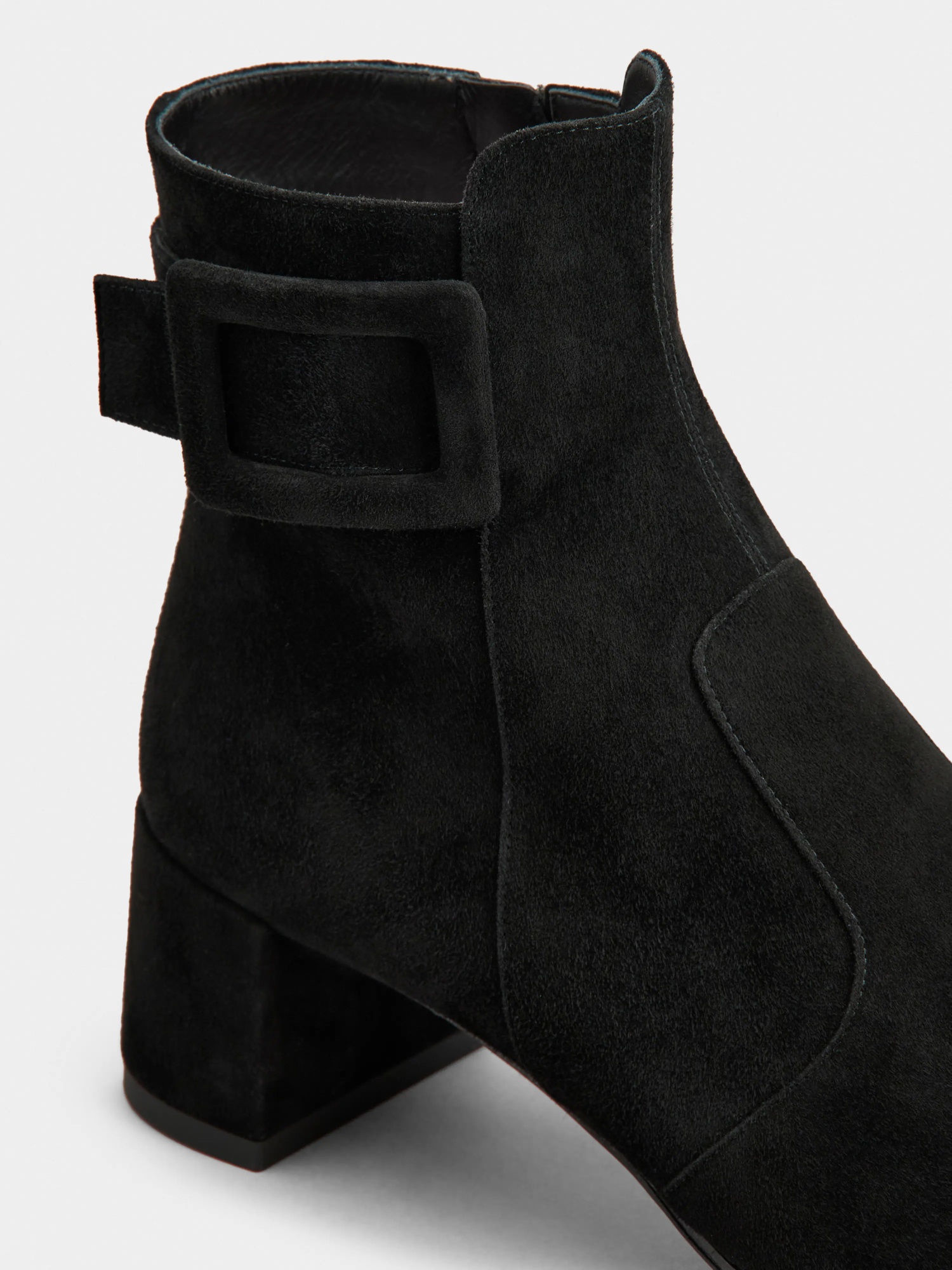 Roger Vivier Trs Vivier Suede Ankle Boots In Black