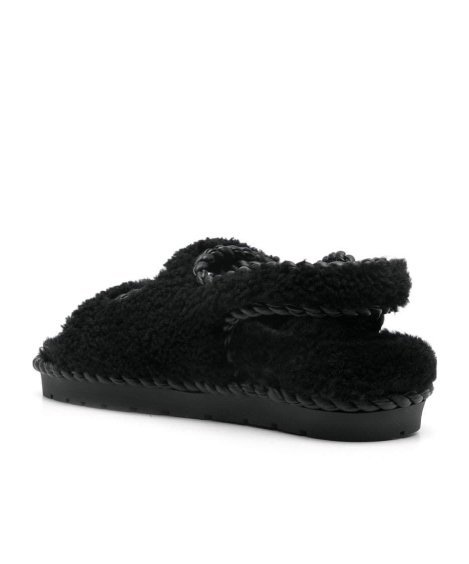 Bottega Veneta Round-headed Flat Sandals In Black