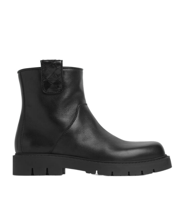 Bottega Veneta Black Leather Haddock Ankle Boots In Black