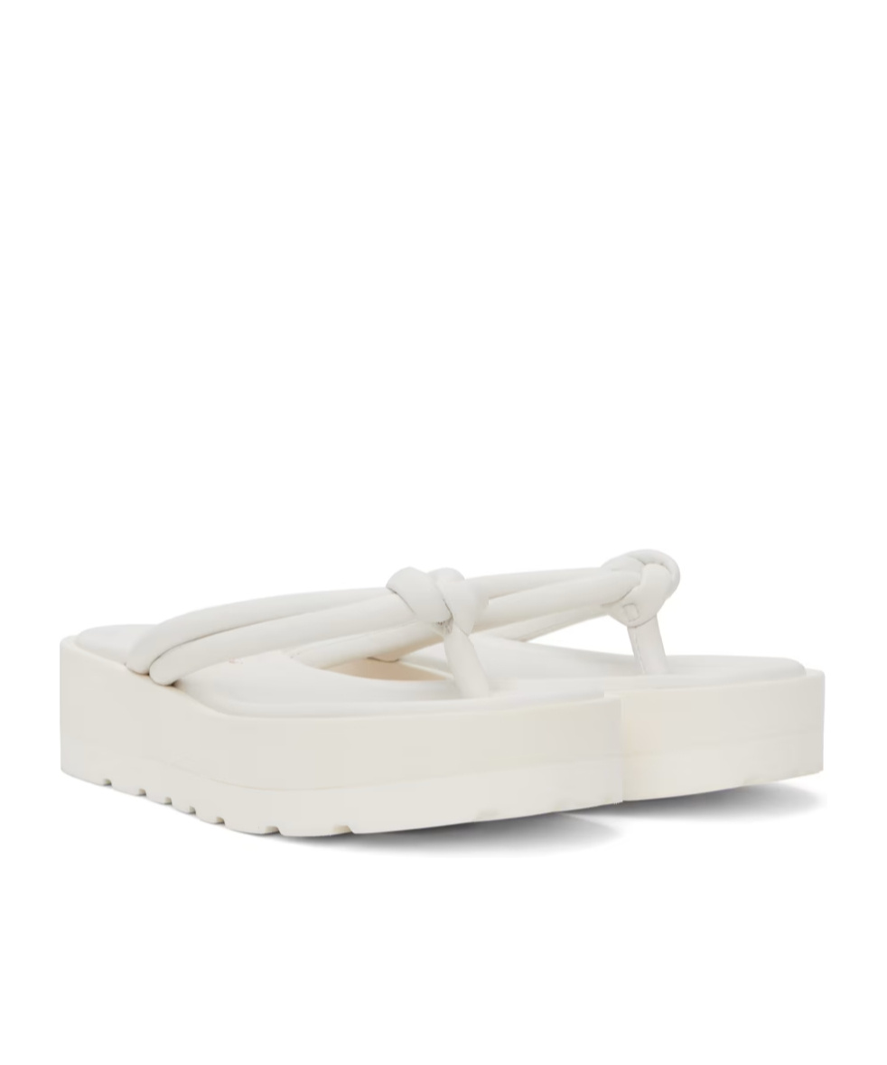 Gianvito Rossi Thick Sole Flat Sandals In White