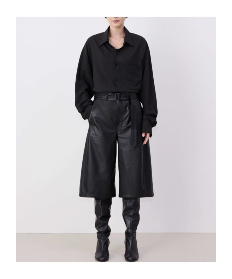 Lemaire Leather Shorts In Black