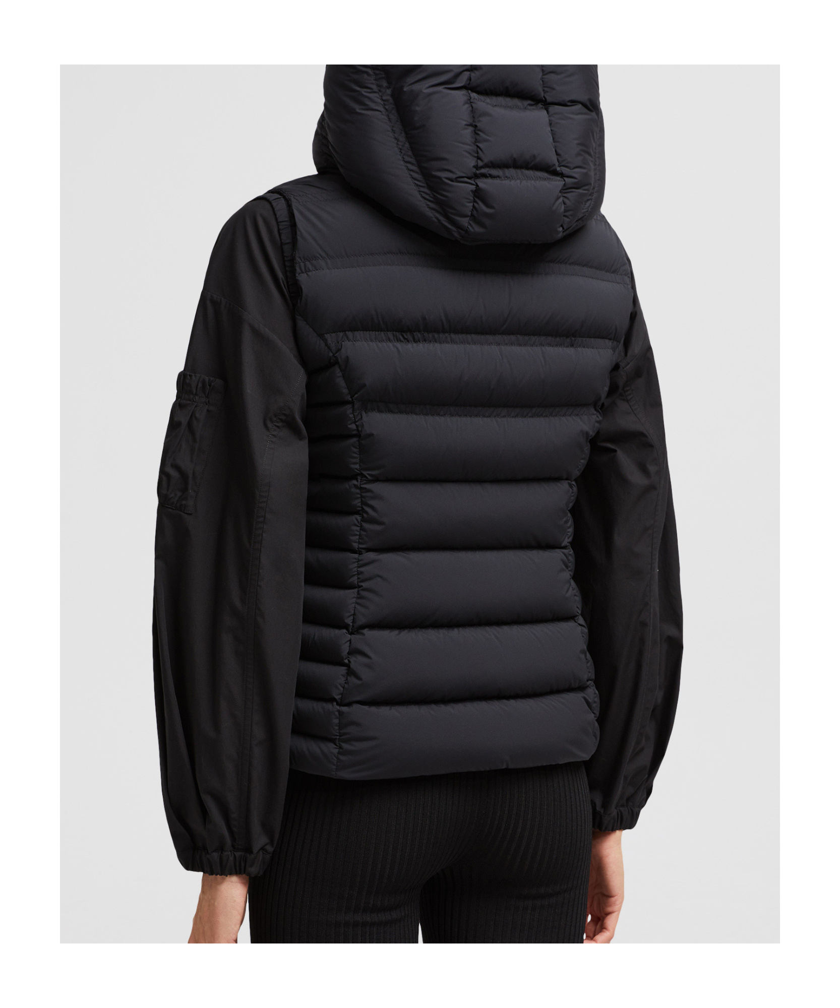 Moncler Doudoune Sans Manches À Capuche Aliterse In Black