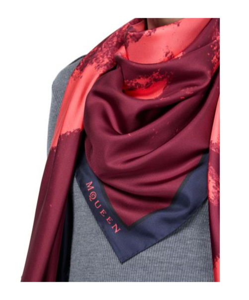 Alexander Mcqueen Skull Pattern Scarf In Burgundy