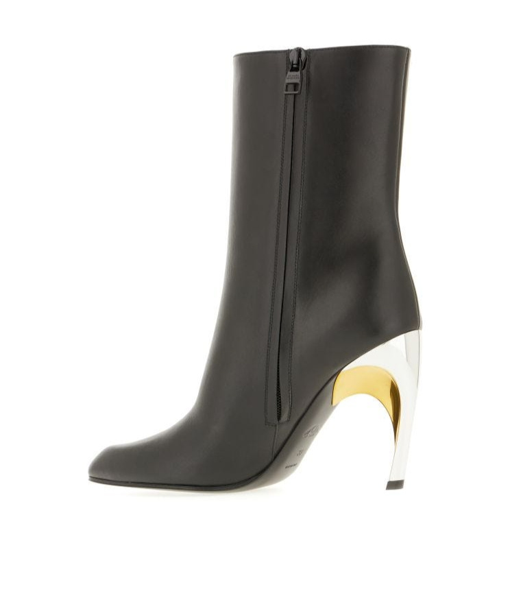 Alexander Mcqueen Leather Armadillo An In Black