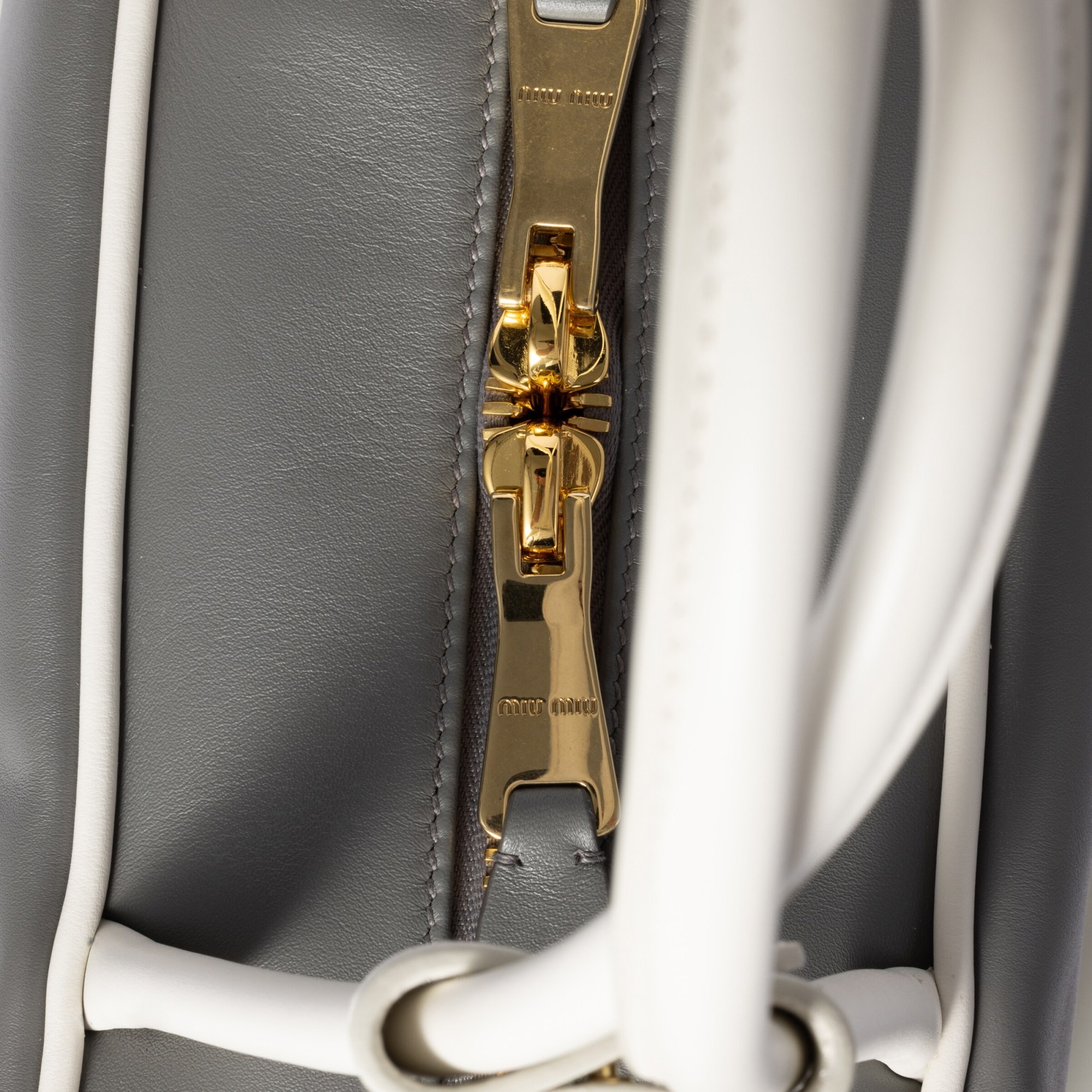 Miu Miu Beau Handbag In Gray