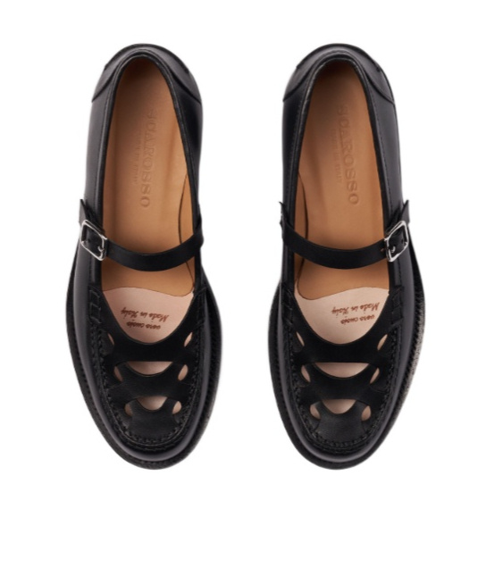 Scarosso Minni Buckle Fastened Flat Shoes In Black
