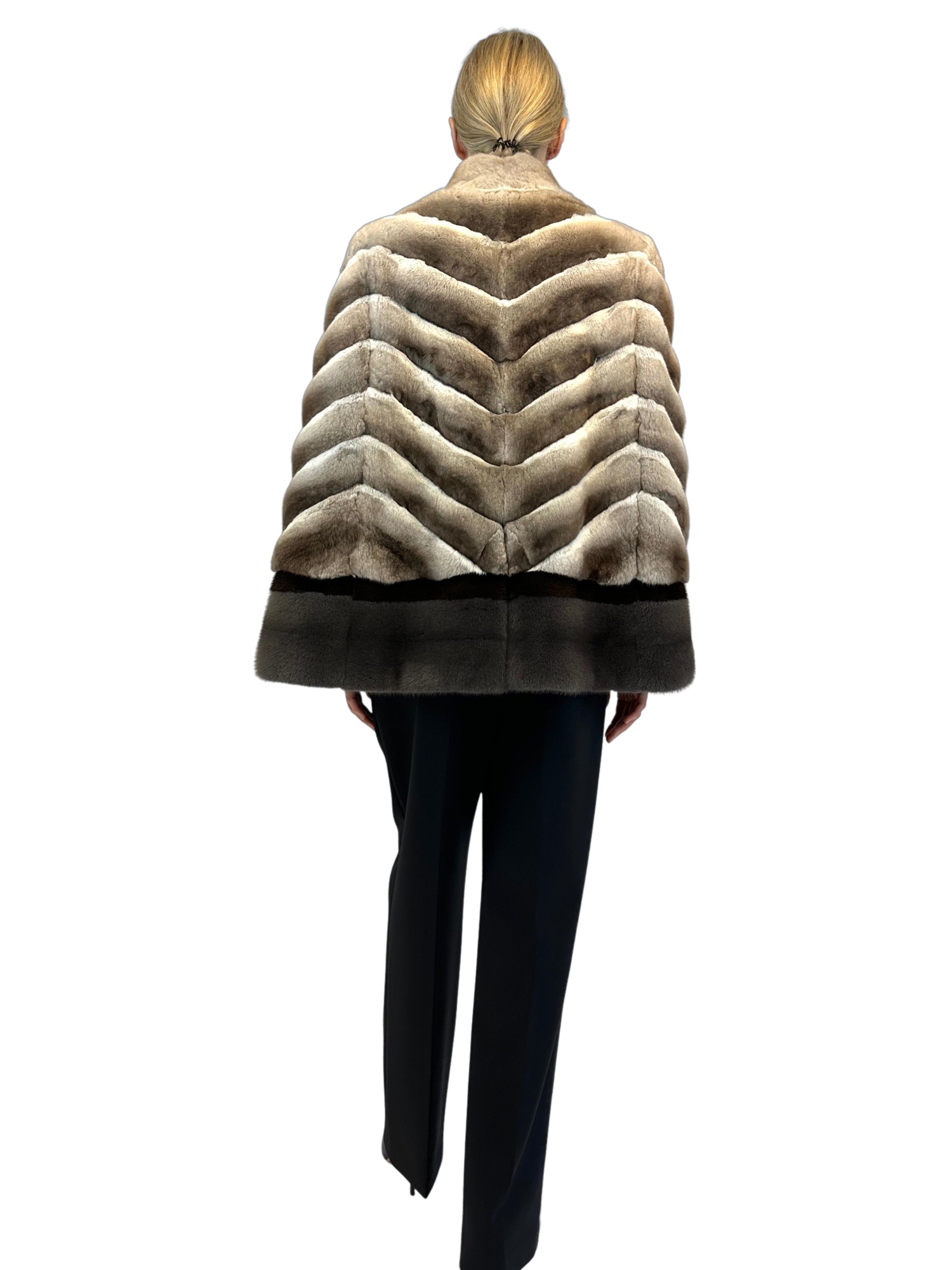 Liska Standing Collar Fur In Black