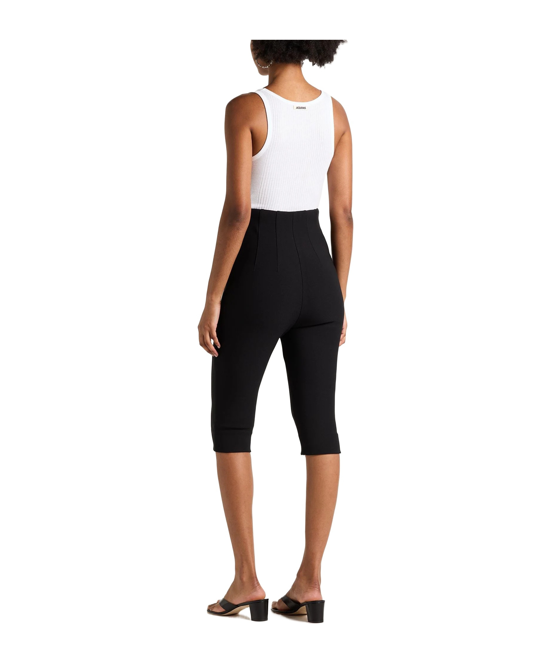 Jacquemus Solid Colour Shorts In Black