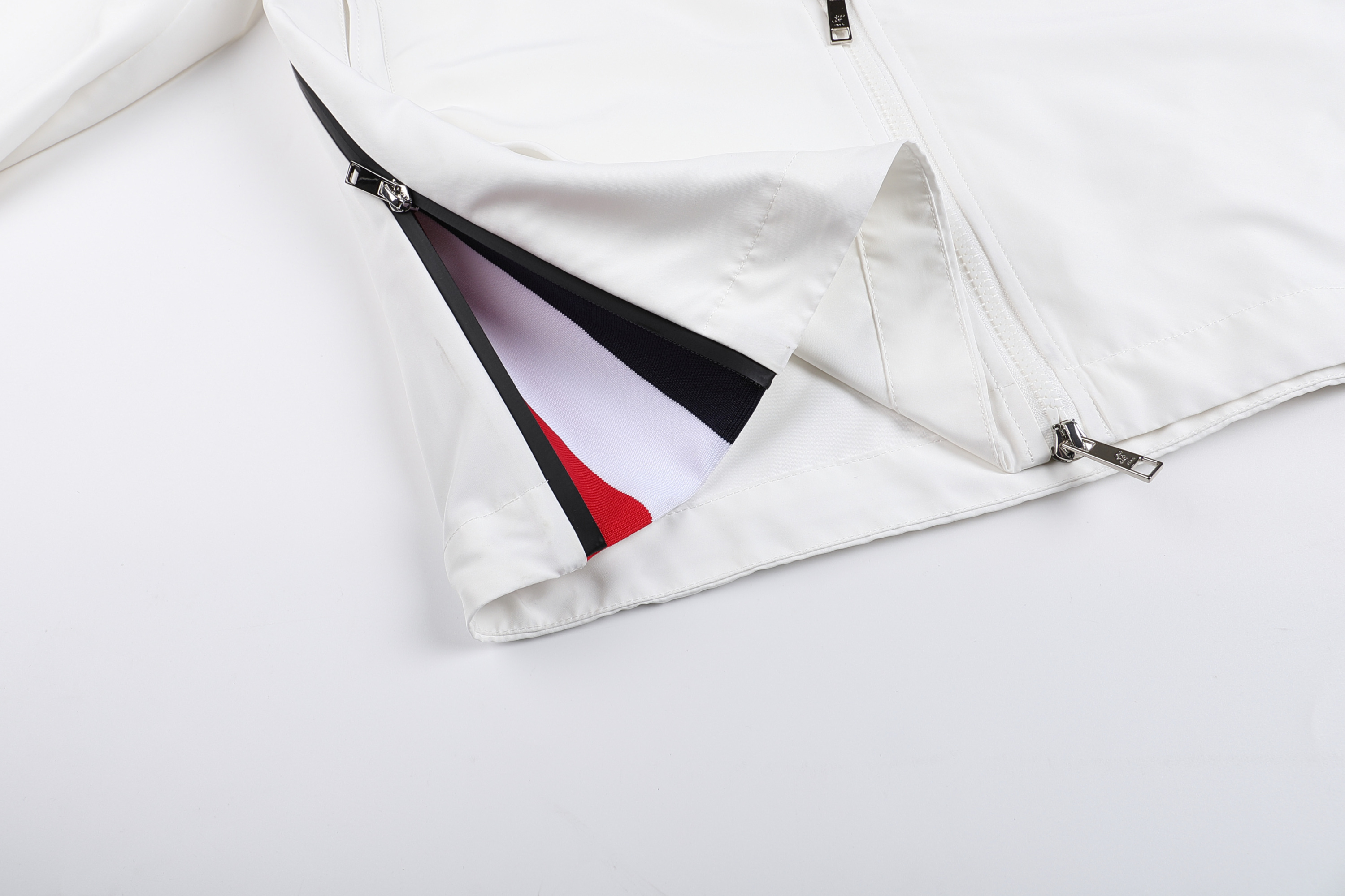 Liuregali Hooded Long-sleeved Casual Jacket In White