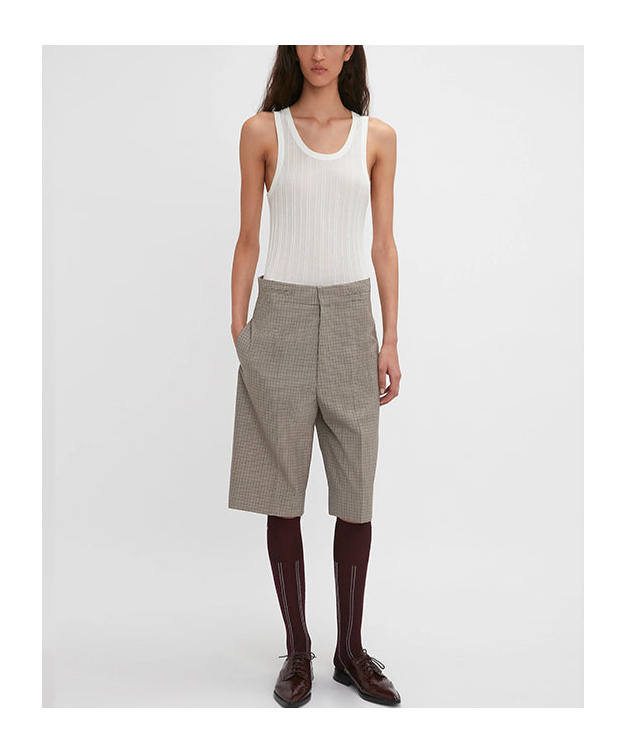 Victoria Beckham Houndstooth-pattern Tailored Shorts In Gray