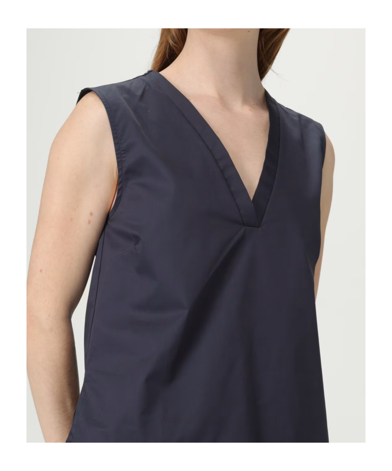 Kaos Sleeveless Top
