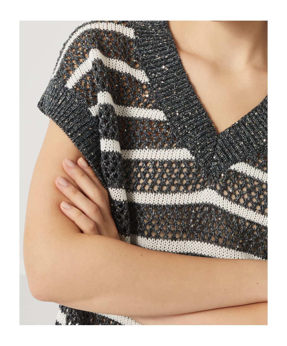 Brunello Cucinelli Sequin-embellished Vest In Black