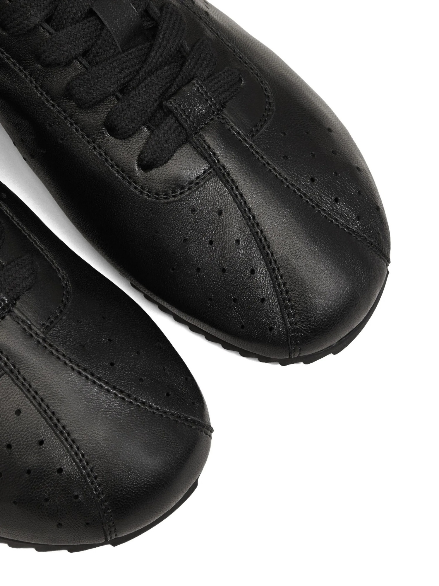 Ami Alexandre Mattiussi Black Smooth Leather Low Top Step Sneakers Black In Black