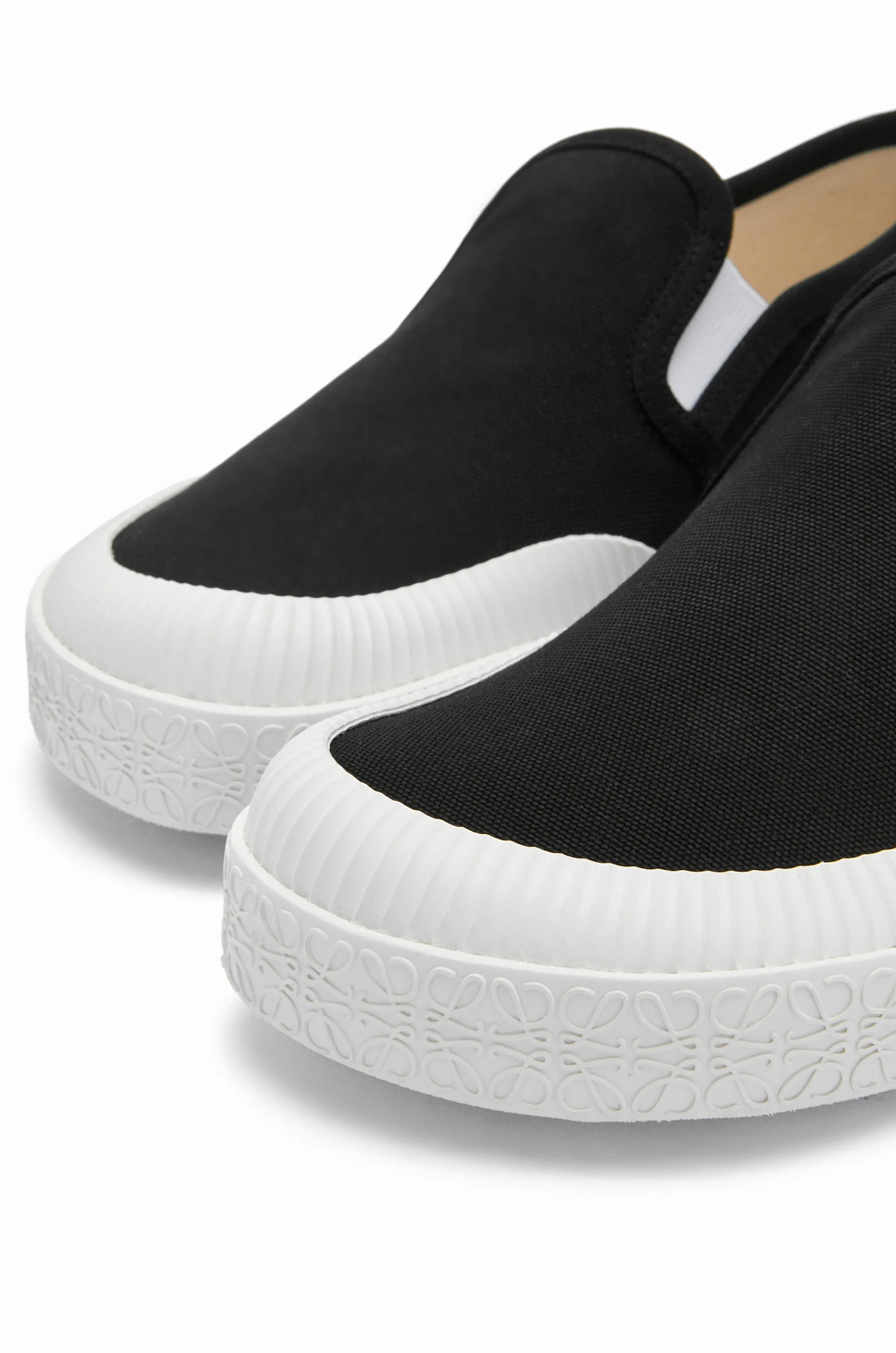 Loewe Womens Black Terra Vulca Contrast-sole Canvas Low-top Trainers In Black