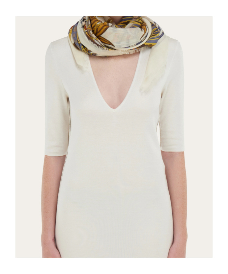 Ferragamo Rooster Print Shawl In Gold