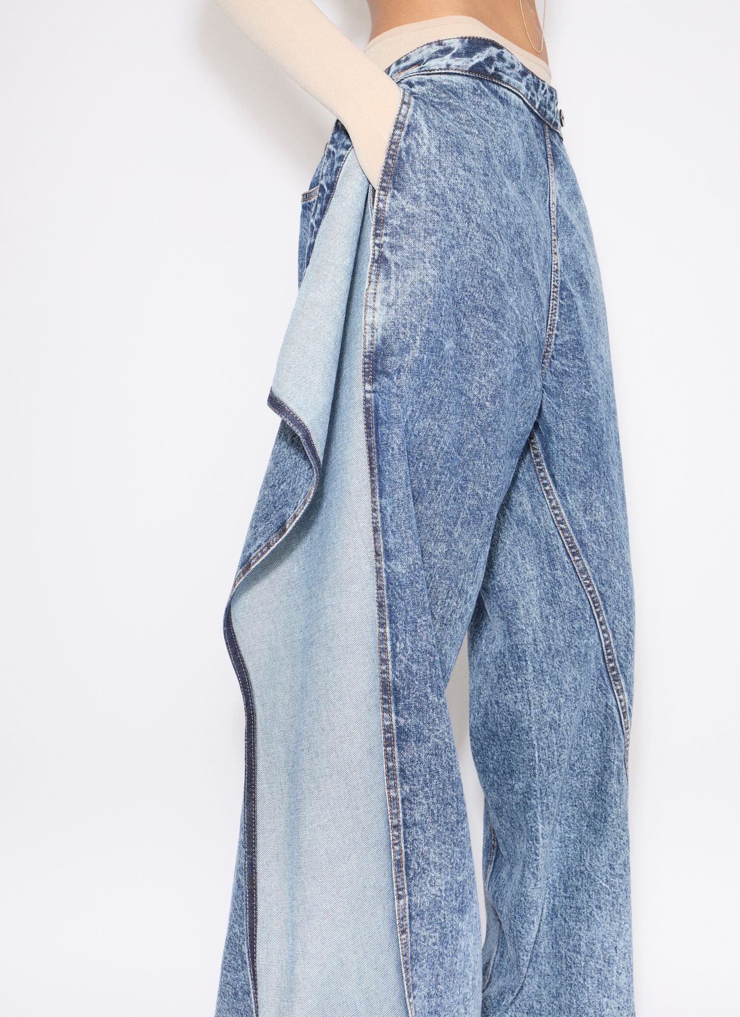 Alaïa Wrap Jeans In Blue