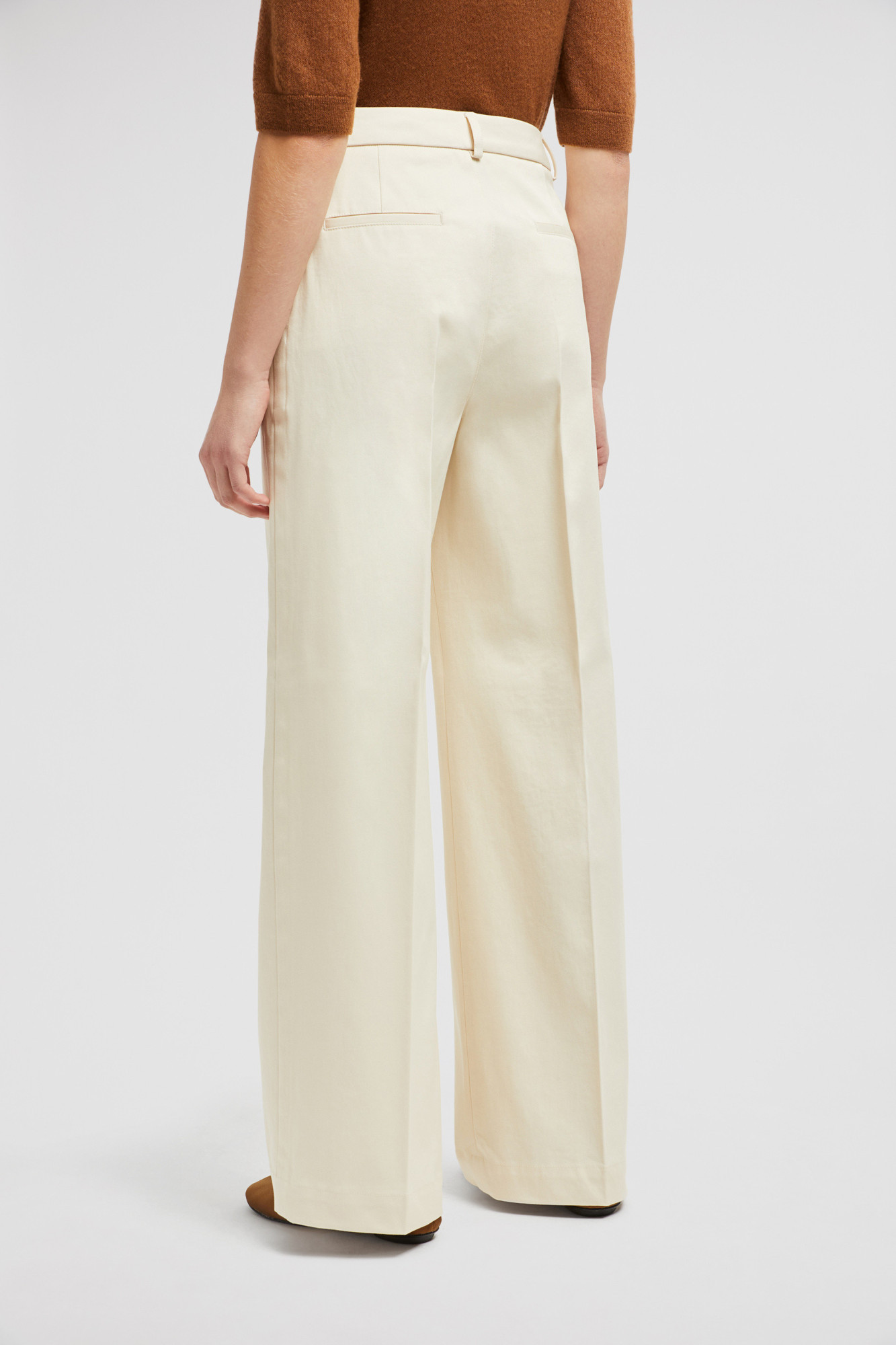 Moncler Belt-loop Casual Pants In Nude