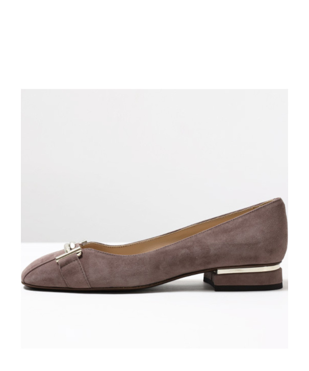 Tod's Logo Low-heeled Shoes In Brown