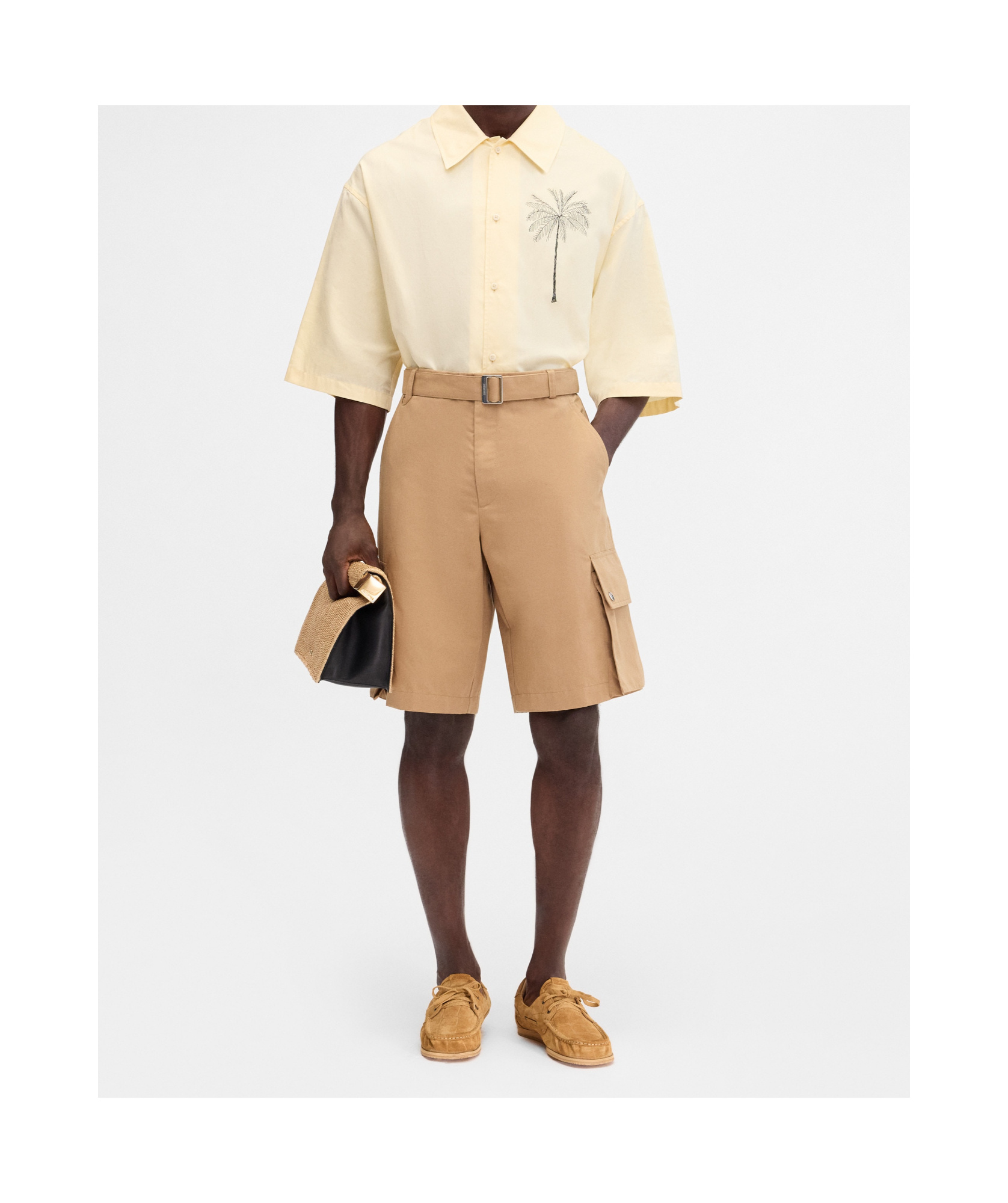 Jacquemus Le Cargo Bermuda Shorts In Nude