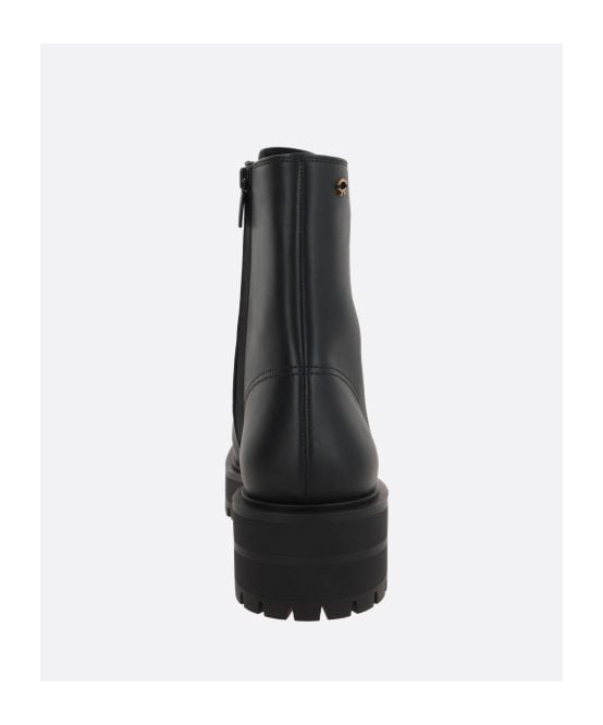 Gianvito Rossi Embroidered-logo Leather Boots In Black