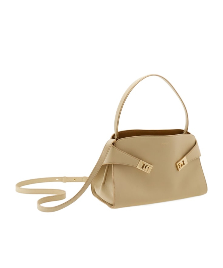 Ferragamo Medium Hug Soft Shoulder Bag In Nude