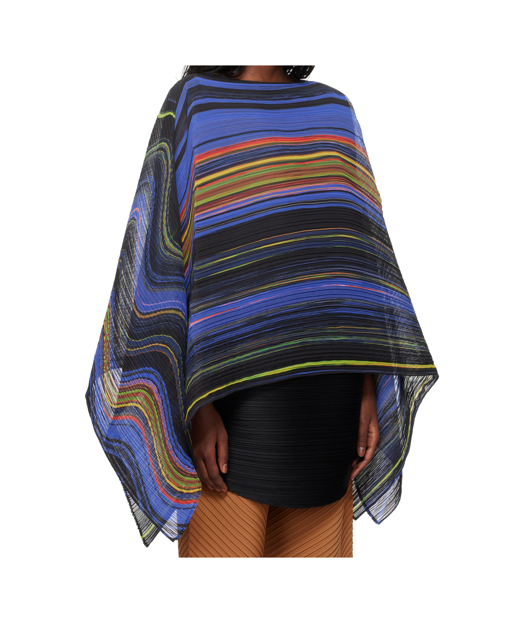 Issey Miyake Patterned Shawl In Black