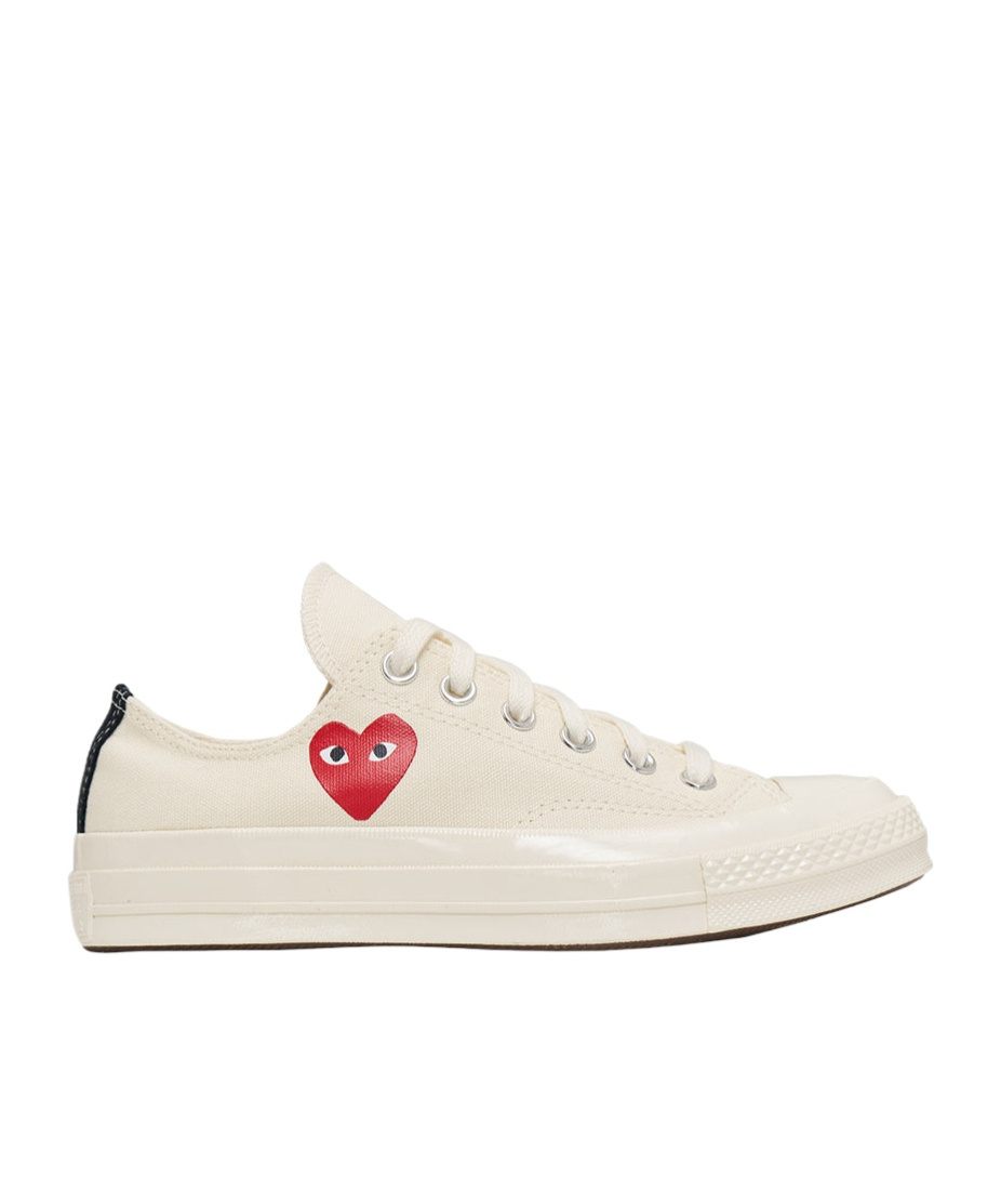 COMME DES GARÇONS PLAY X CONVERSE CHUCK '70 SMALL RED HEART LOW-TOP SNEAKERS