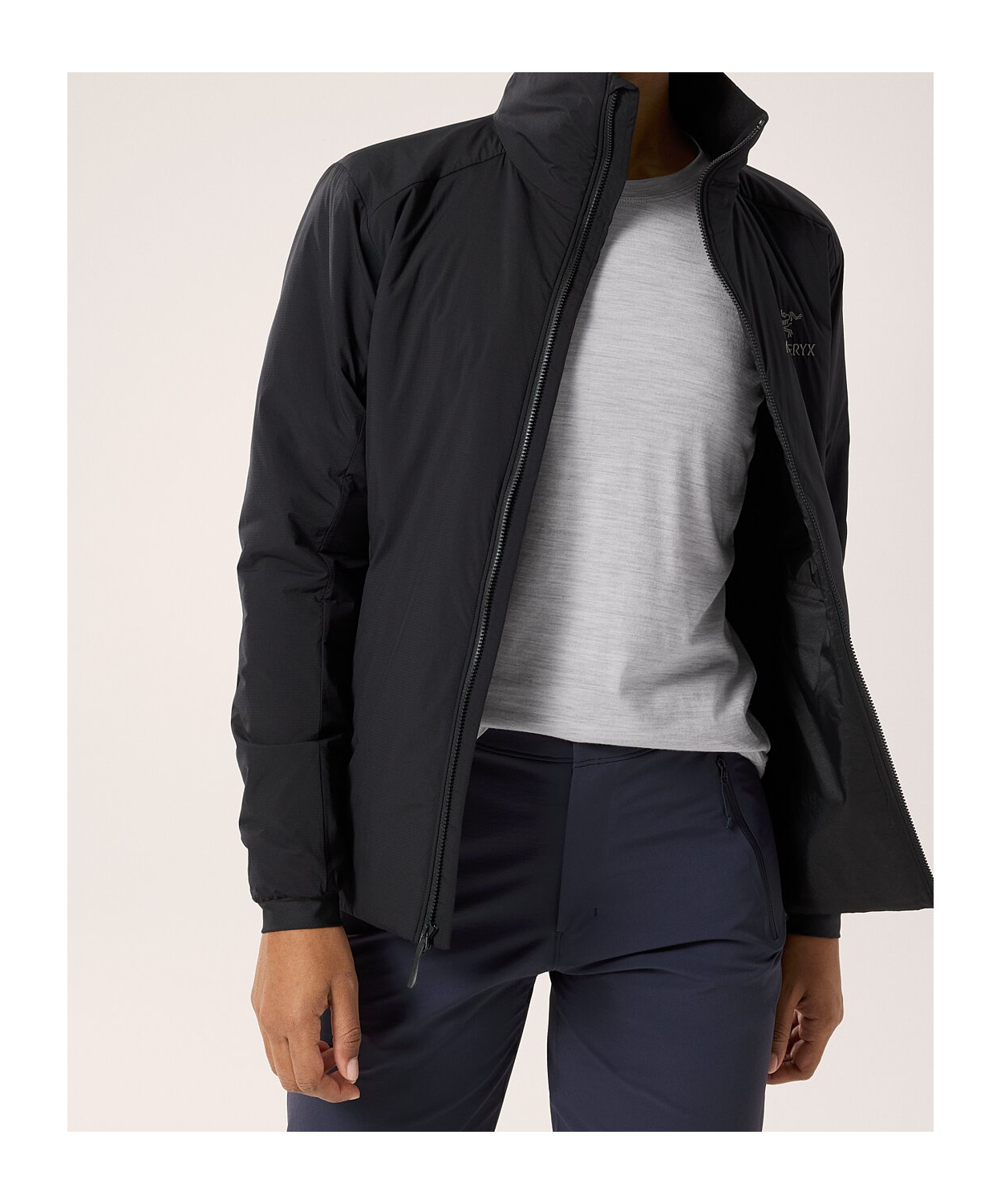 Arc'teryx Atom Logo Zipper Casual Jacket In Black