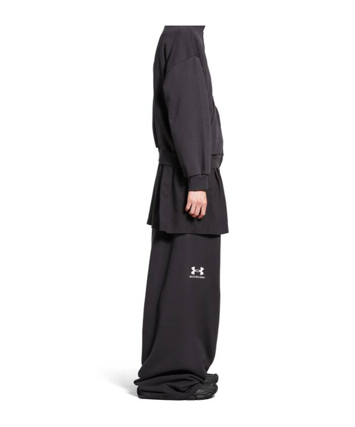 BALENCIAGA WOMEN'S UNDER ARMOUR ZIP-UP HOODIE REGULAR FIT IN BLACK/WHITE 