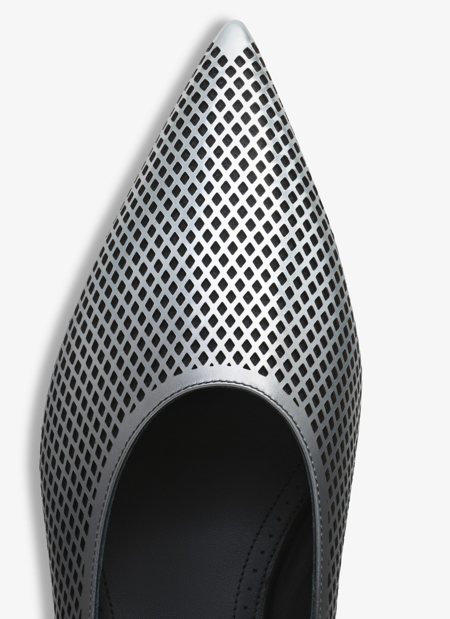 Alaïa Pointed Flat Shoes In Black