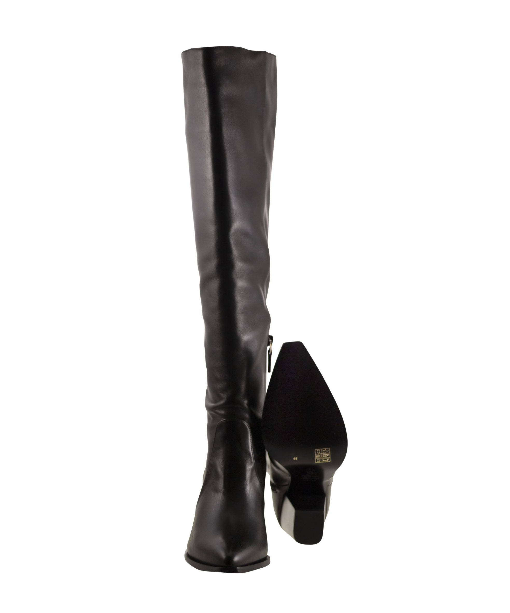 Stuart Weitzman Round-toed Boots In Black