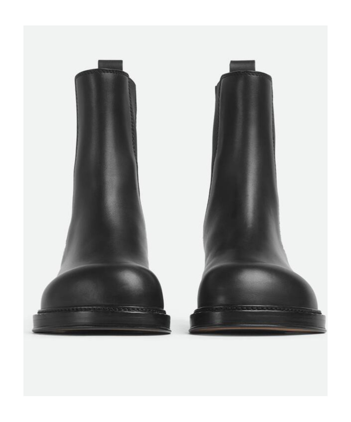 Bottega Veneta Round-head Short Boots In Black