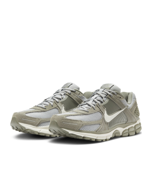 Nike Zoom Vomero 5 Sneakers In Gray