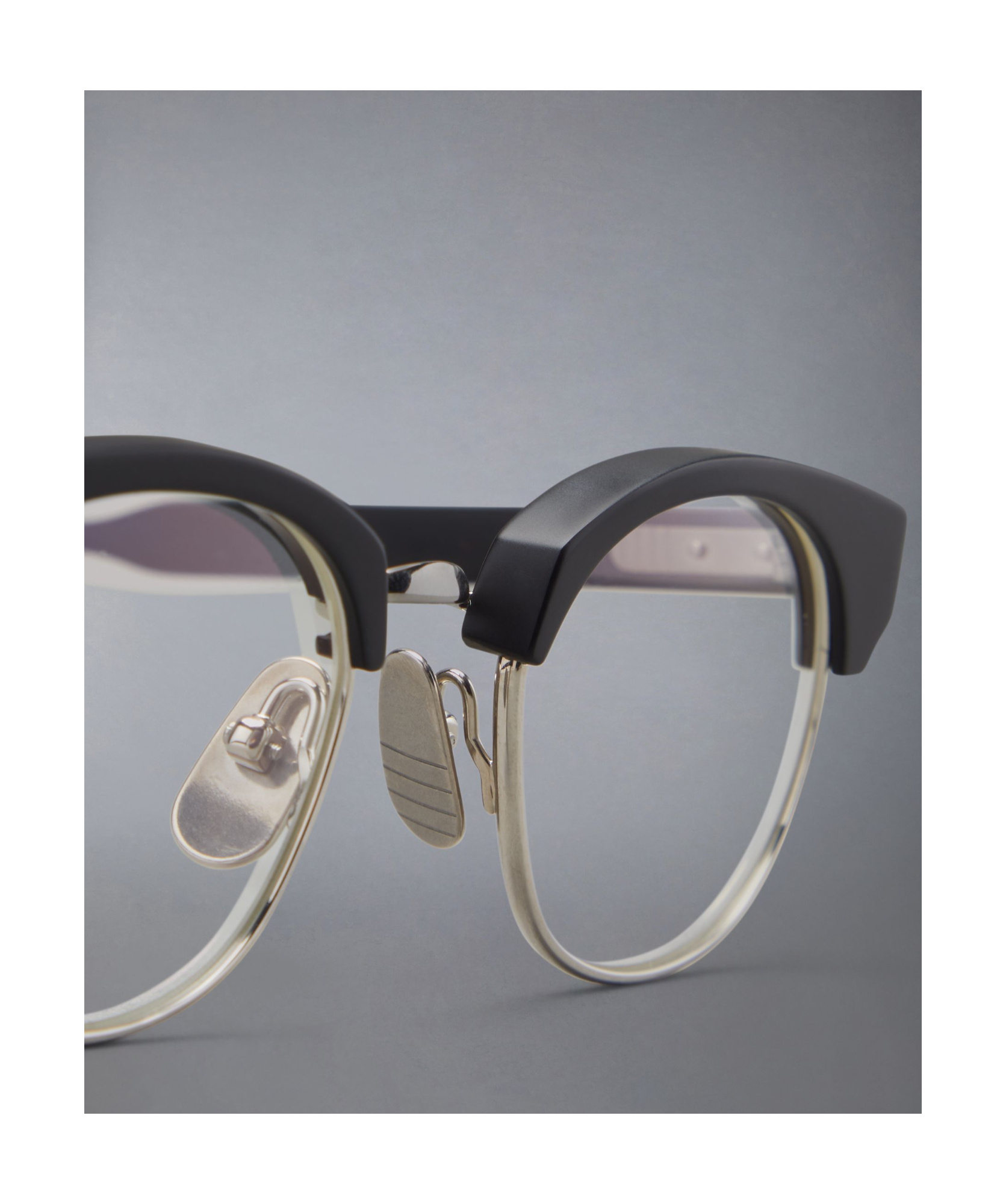 Thom Browne Oval-frame Glasses In Transparent