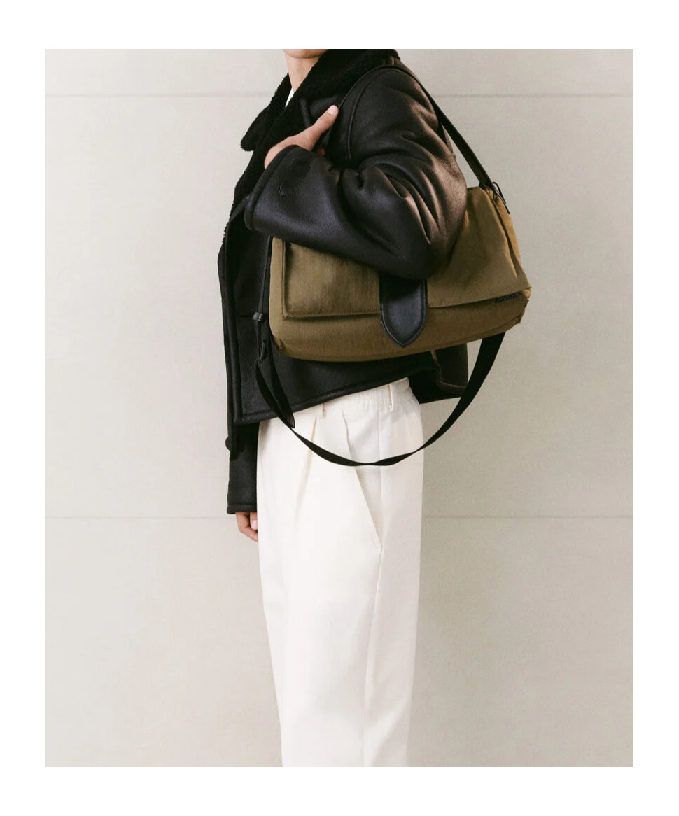 Jacquemus The Bambino Messenger Bag In Green