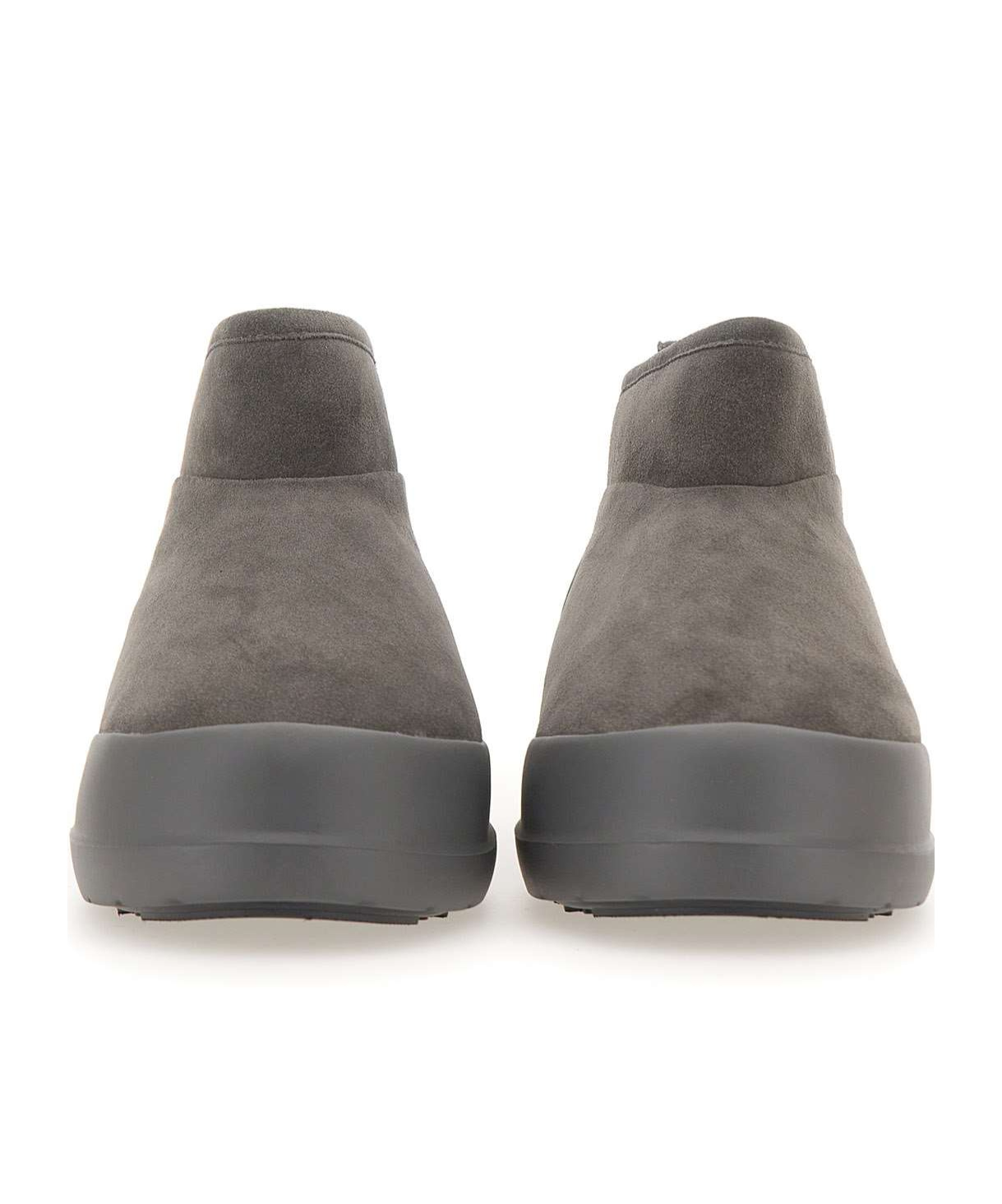 Moon Boot Mb Luna Low Boot In Elegant Antracite With Minimalist Design In Black