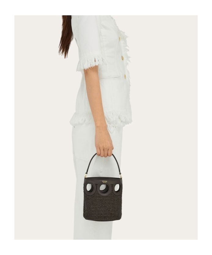 FERRAGAMO GANCINI OUTLINE BUCKET BAG (XS)