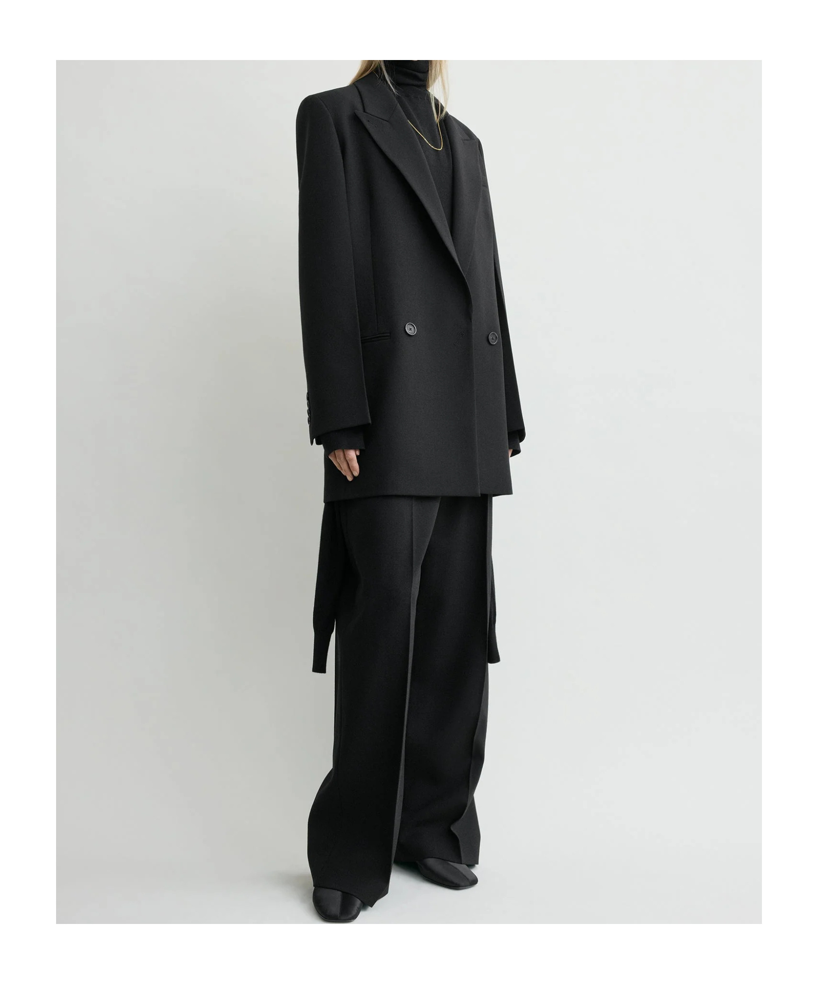 Totême Double-breasted Suit Jacket In Black