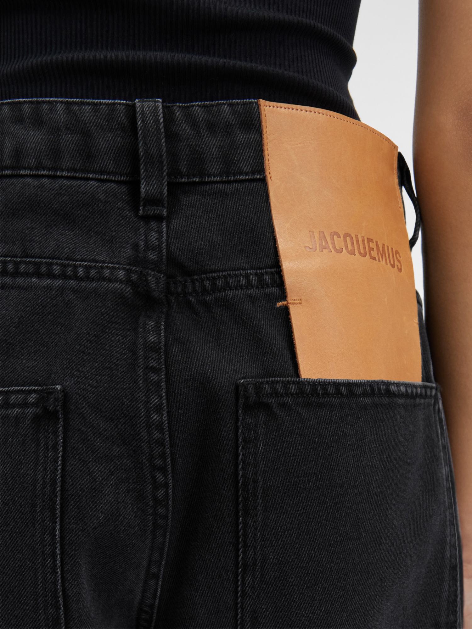 Jacquemus Wide-leg Jeans In Black