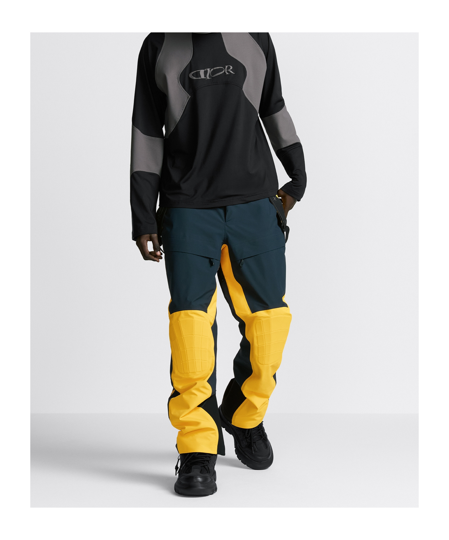 Dior Woven Trousers With Elastic Waistband And Adjustable Straps In Black