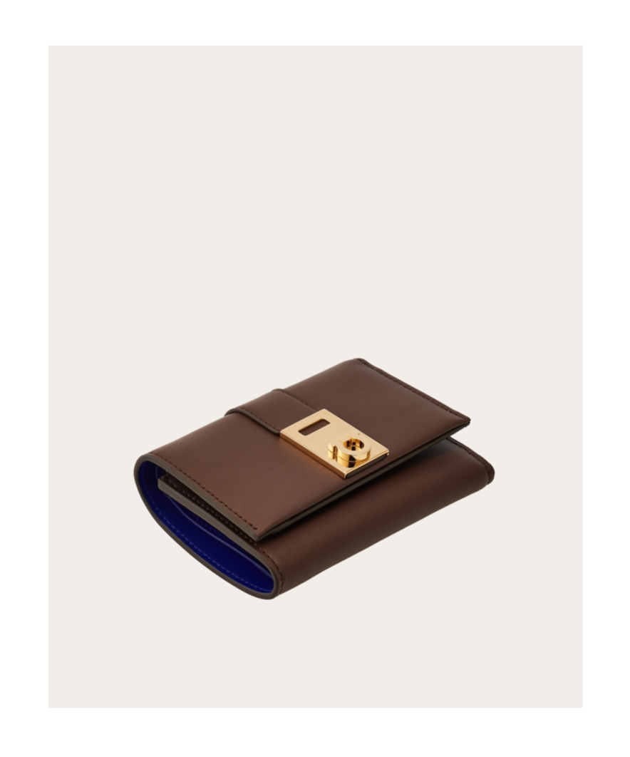 Ferragamo Hug Two-color Wallet In Green