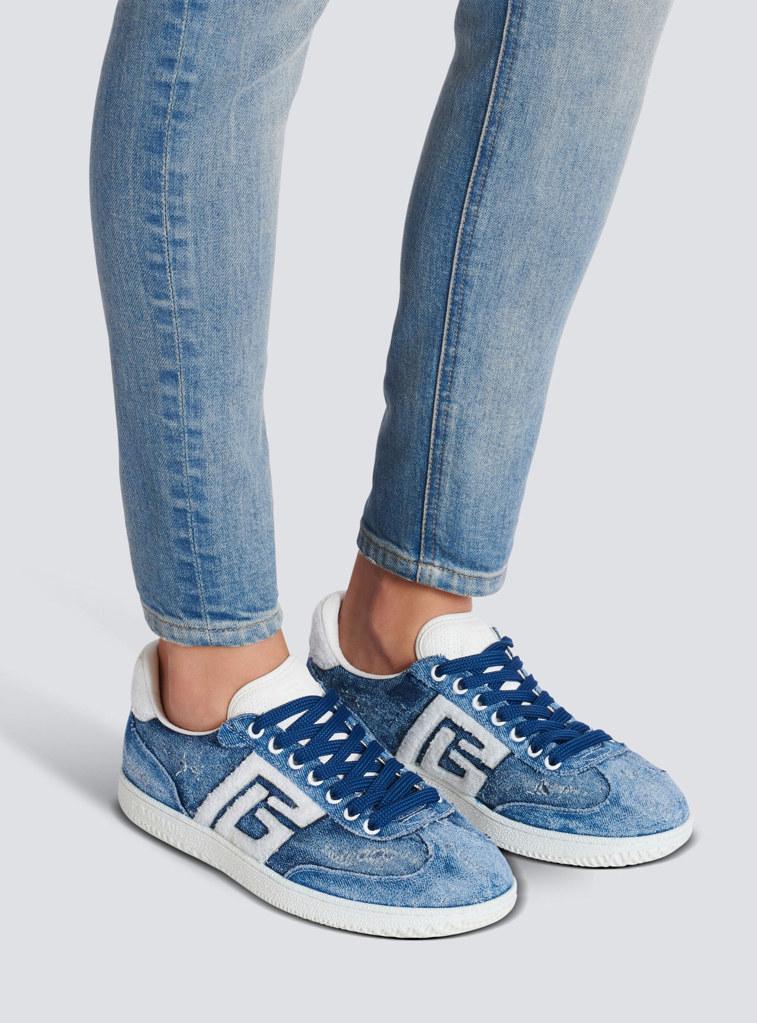 Balmain Swan Destroyed Denim Low-top Sneakers In Blue