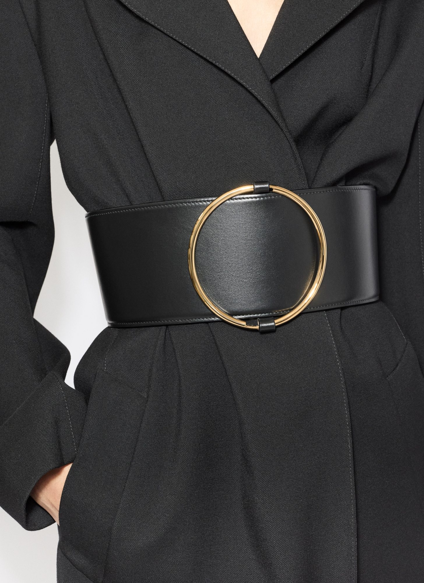 Shop Alaïa Leather Ring Belt In Black